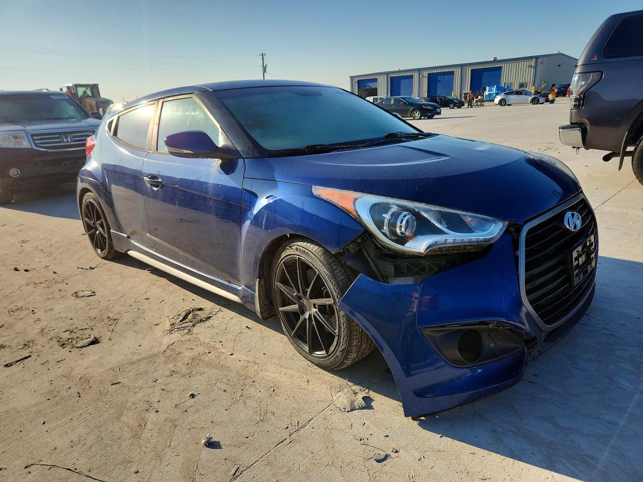 2016 HYUNDAI VELOSTER TURBO photo 7