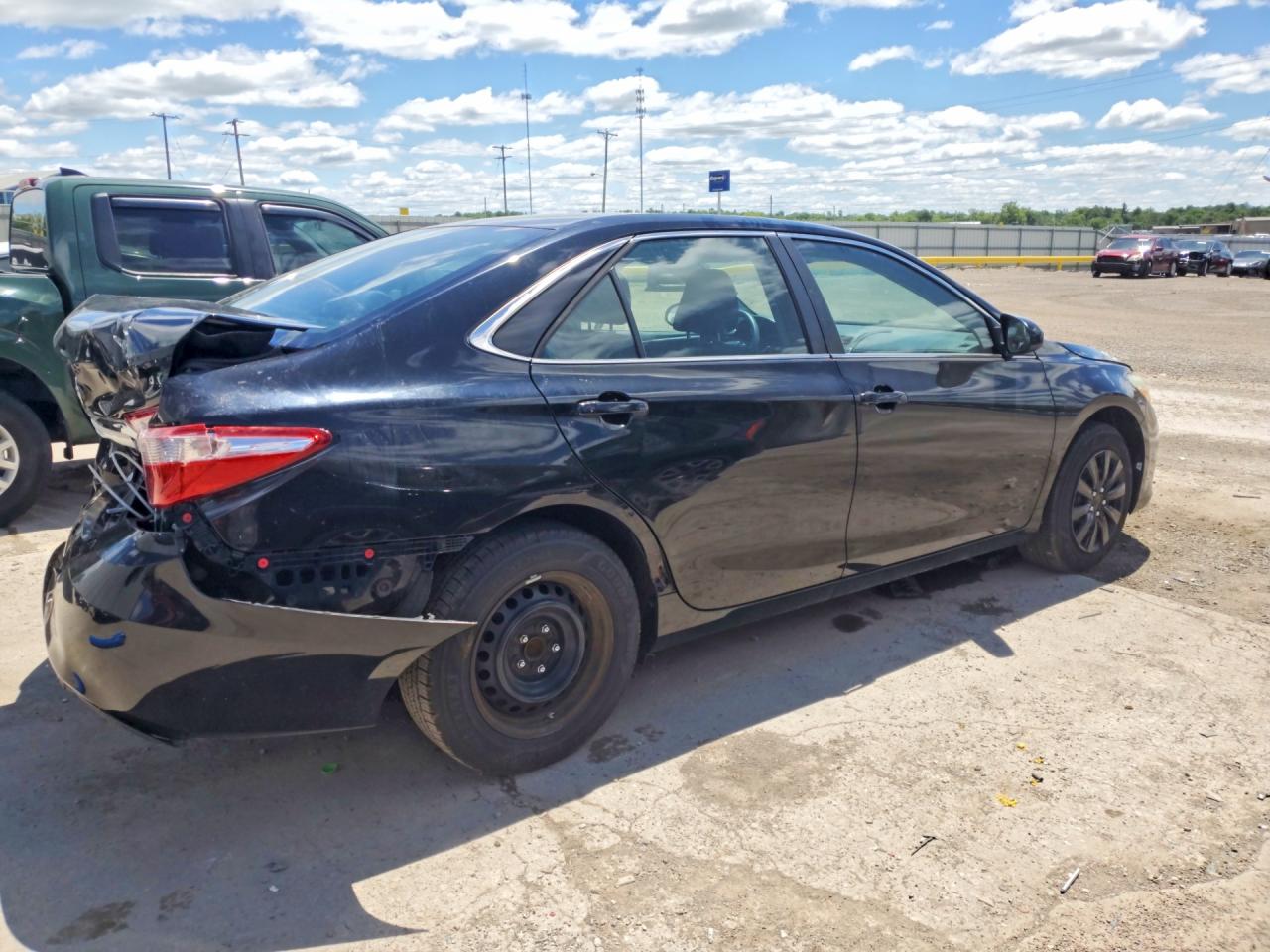 2016 TOYOTA CAMRY LE photo 7