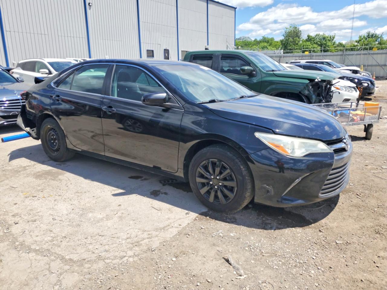 2016 TOYOTA CAMRY LE photo 10