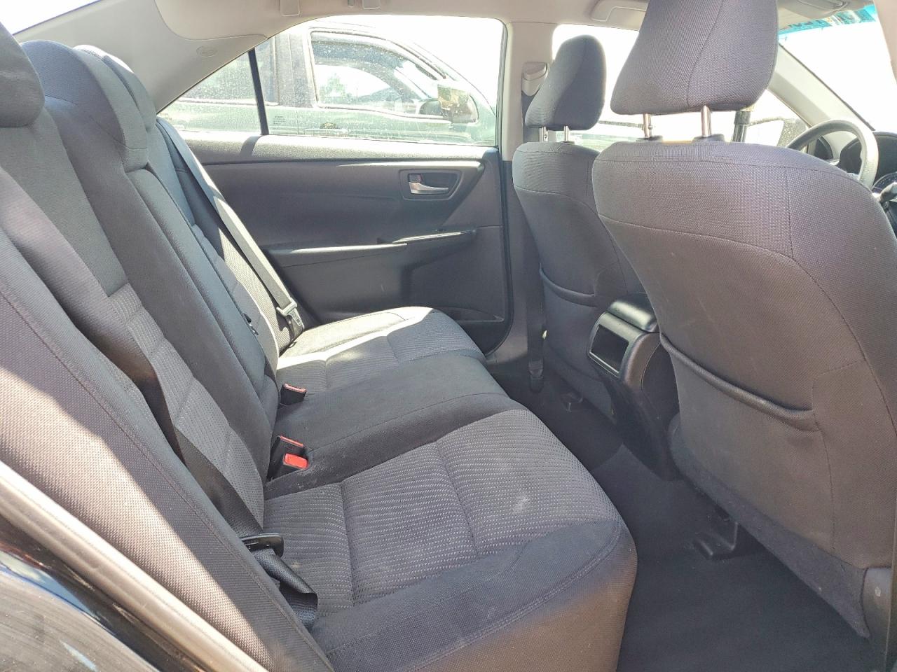 2016 TOYOTA CAMRY LE photo 28