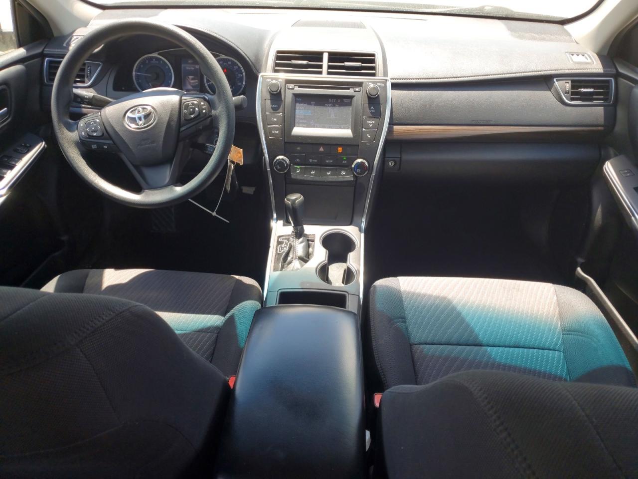 2016 TOYOTA CAMRY LE photo 22