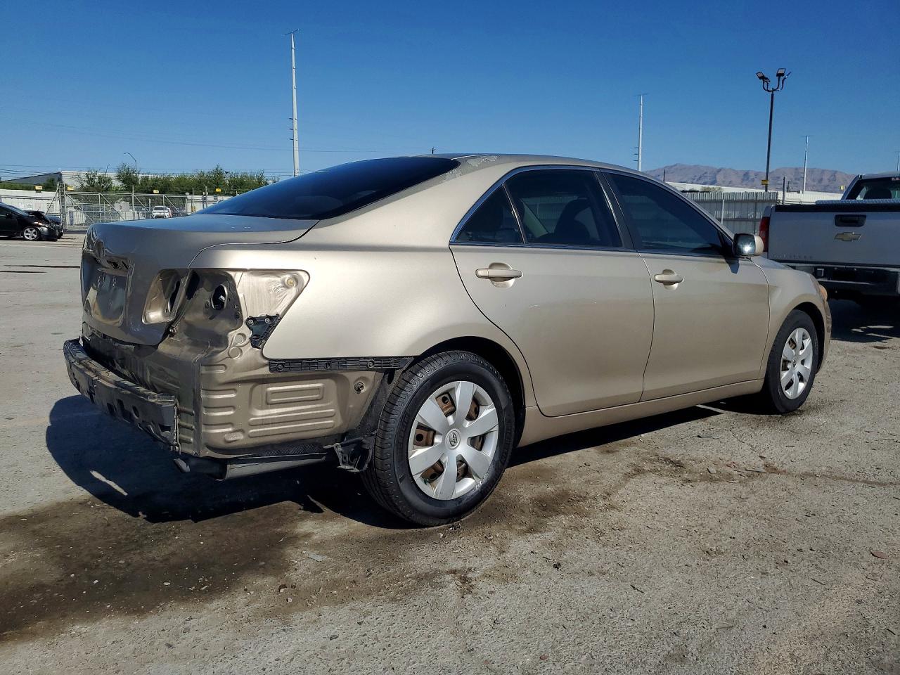 2007 TOYOTA CAMRY LE photo 3
