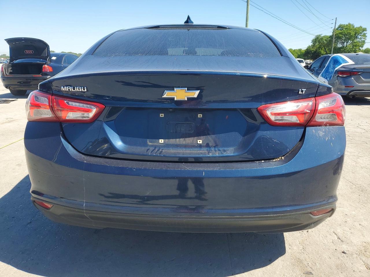 2022 CHEVROLET MALIBU LT photo 11