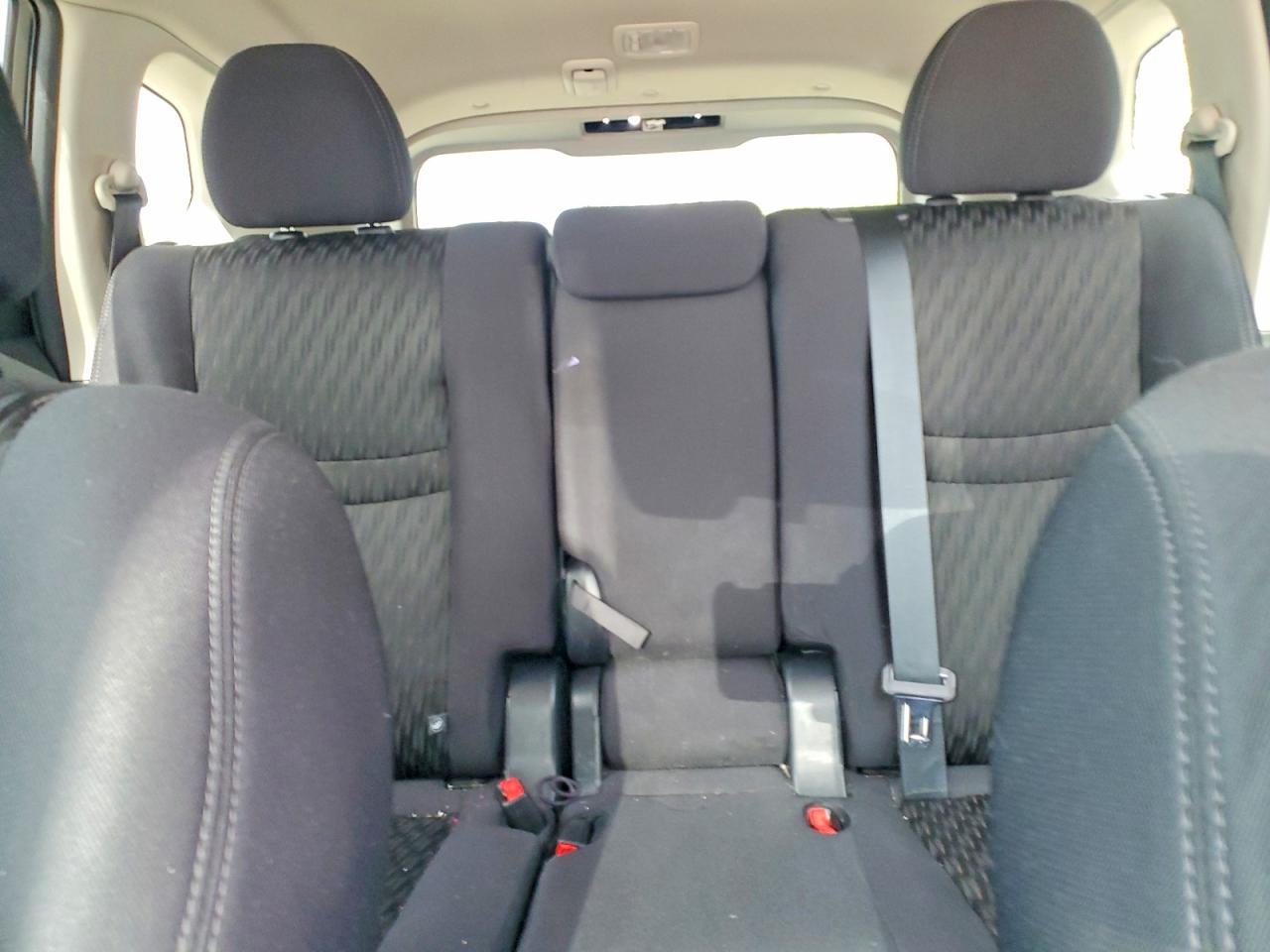 2019 NISSAN ROGUE SV photo 19