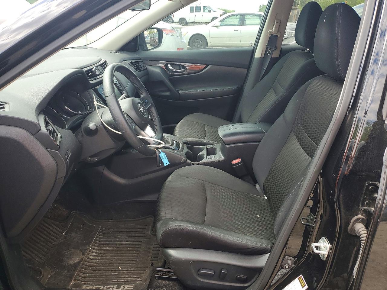 2019 NISSAN ROGUE SV photo 13