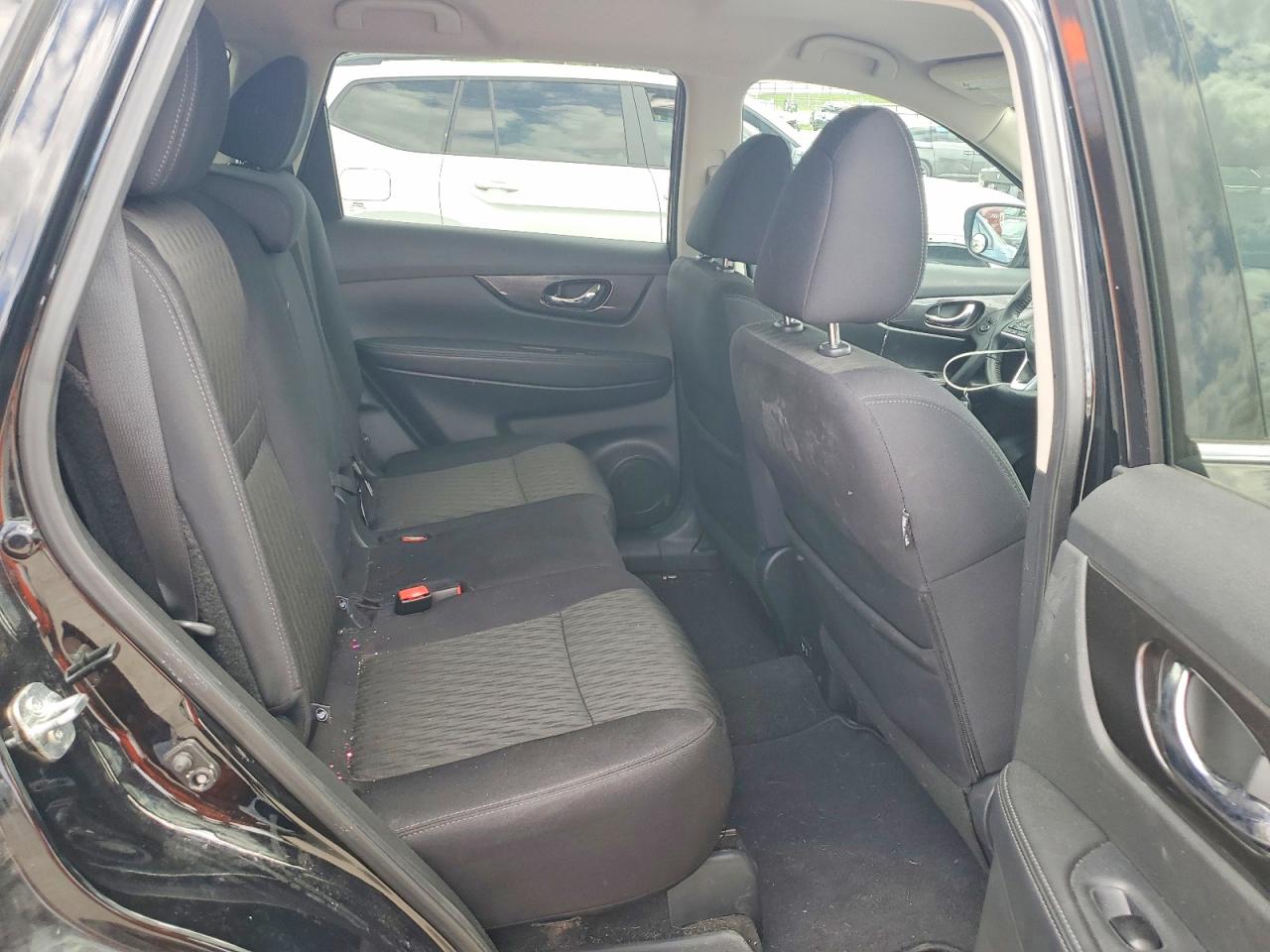 2019 NISSAN ROGUE SV photo 21