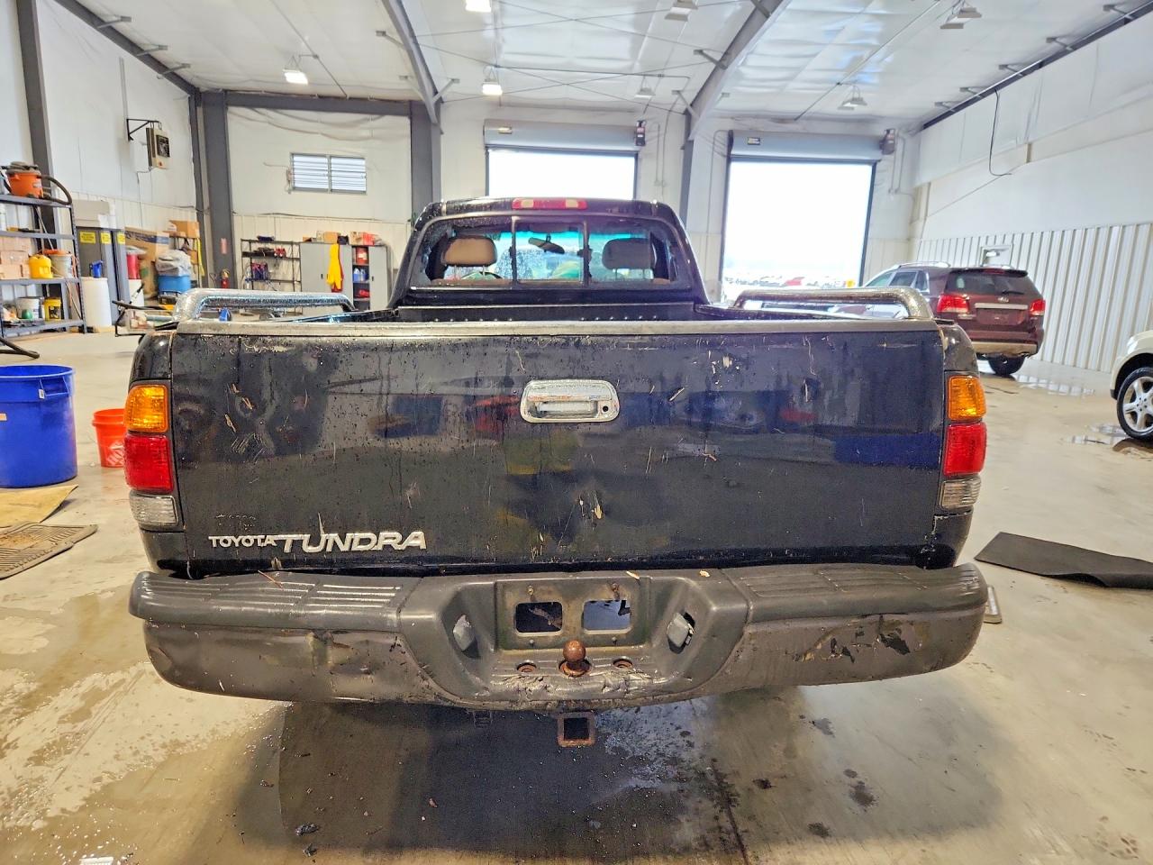 2001 TOYOTA TUNDRA BASE photo 11