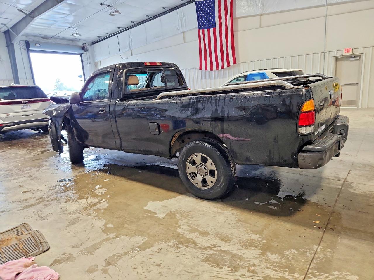 2001 TOYOTA TUNDRA BASE photo 3