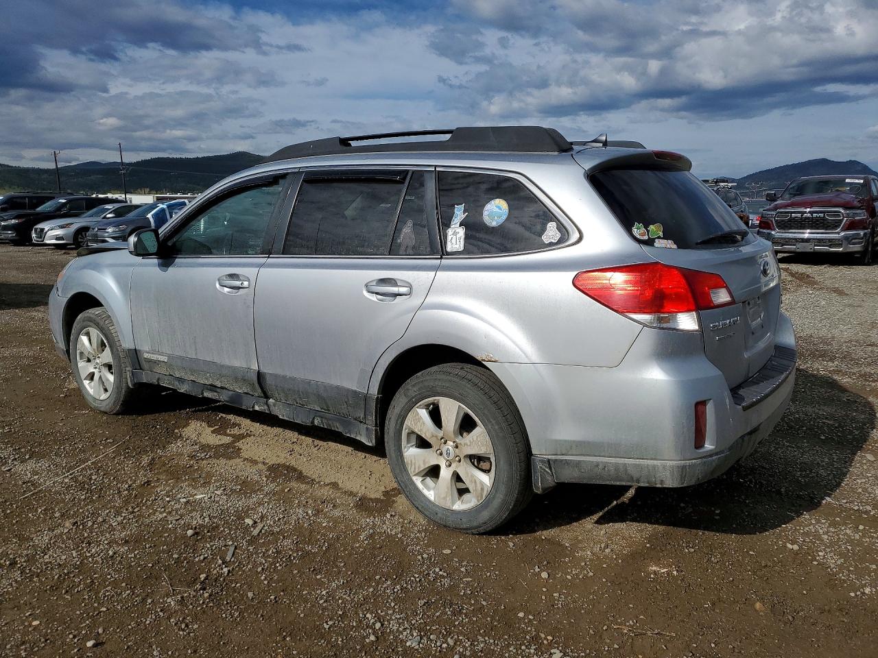 2012 SUBARU OUTBACK 3.6R LIMITED photo 2