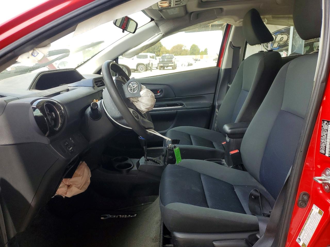 2015 TOYT PRIUS photo 13