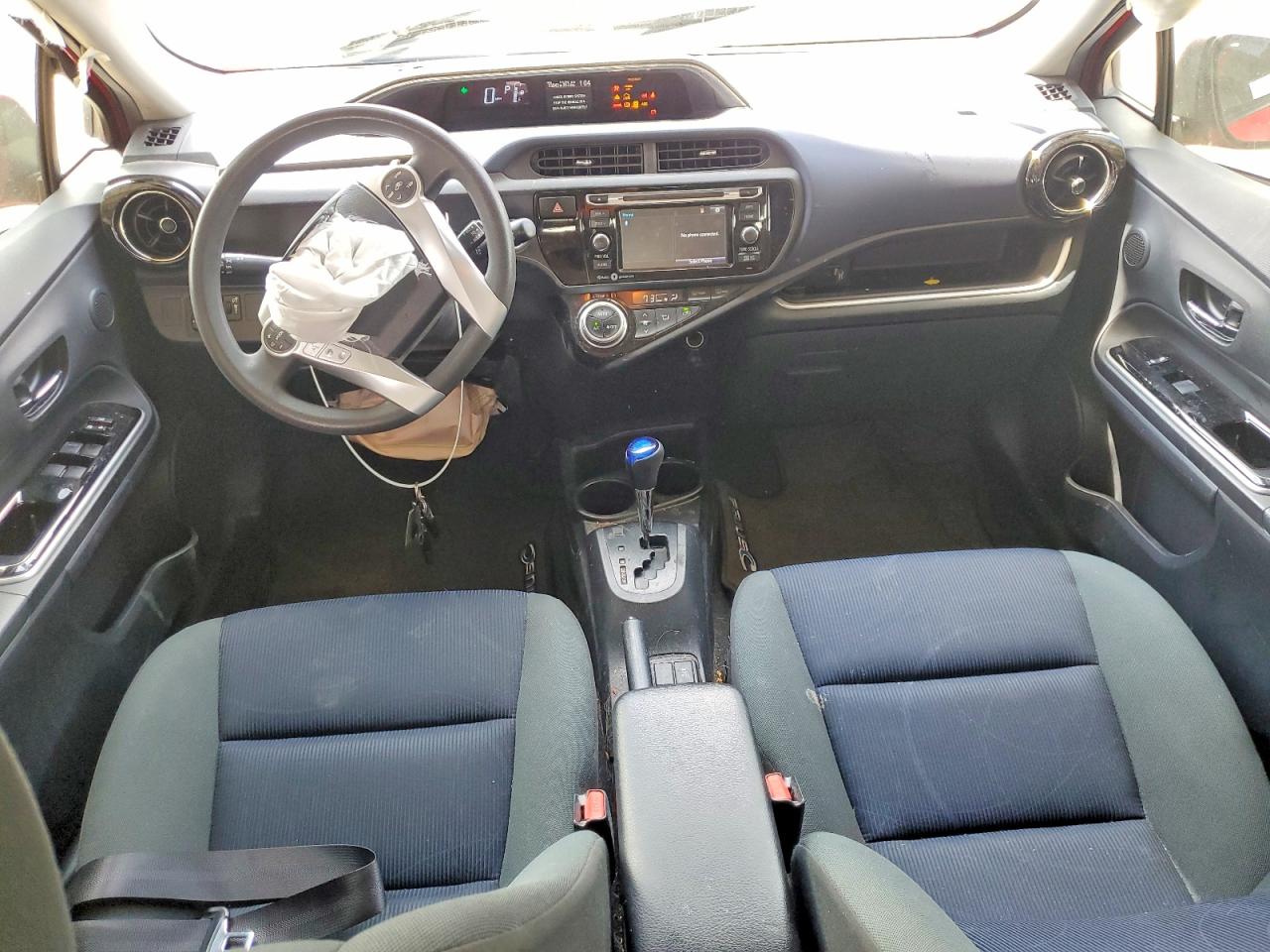 2015 TOYT PRIUS photo 15