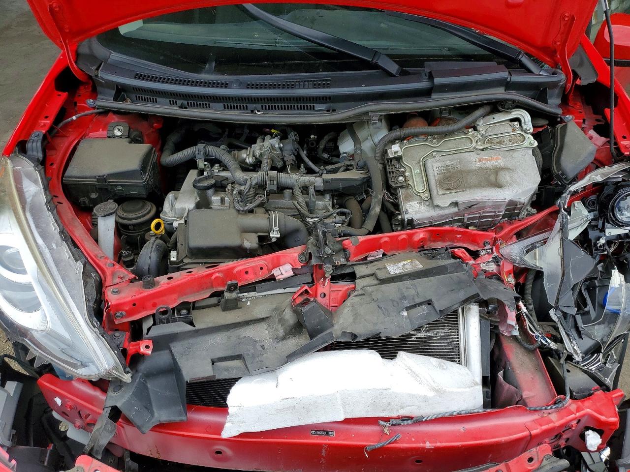 2015 TOYT PRIUS photo 21