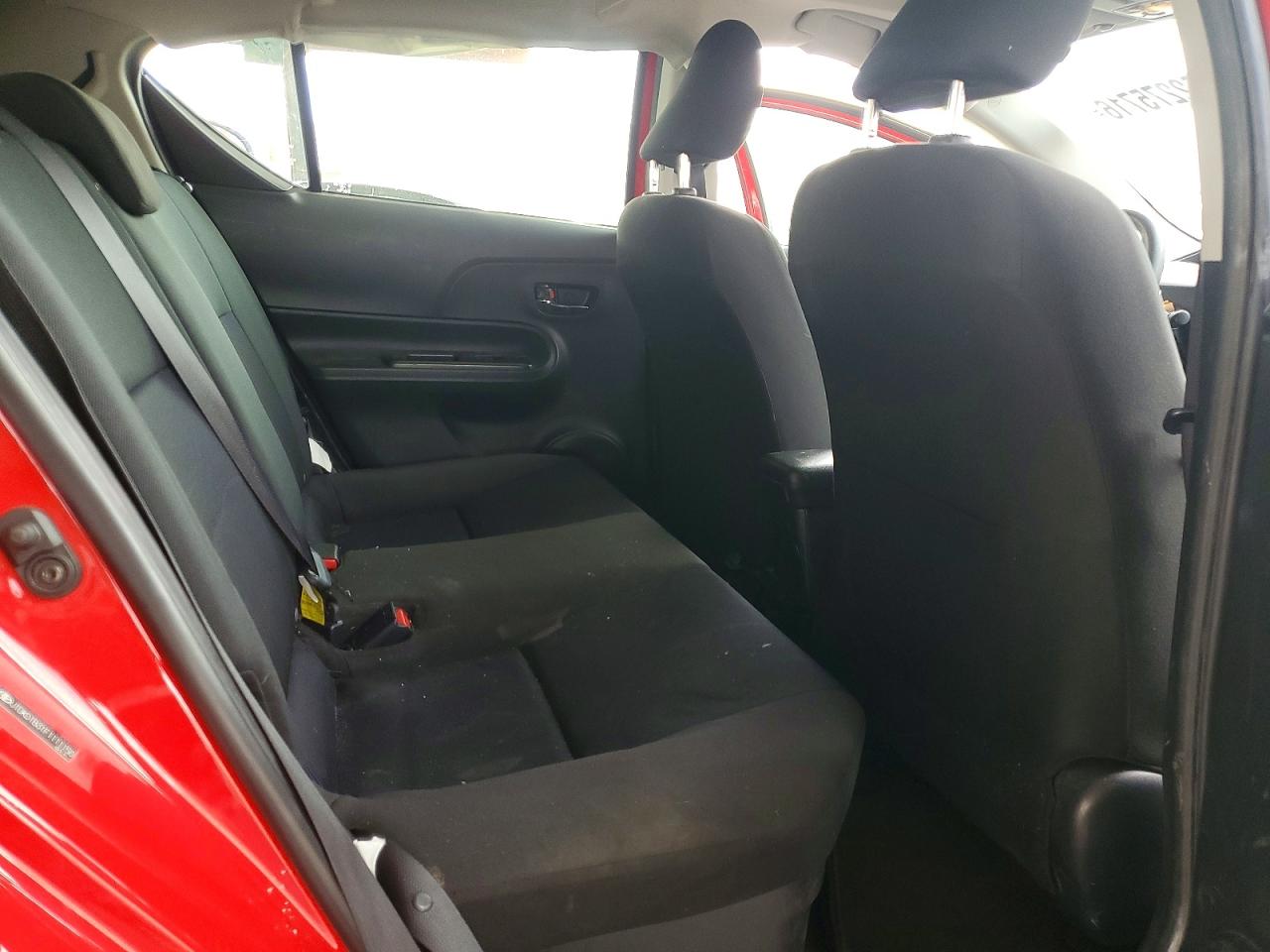 2015 TOYT PRIUS photo 19