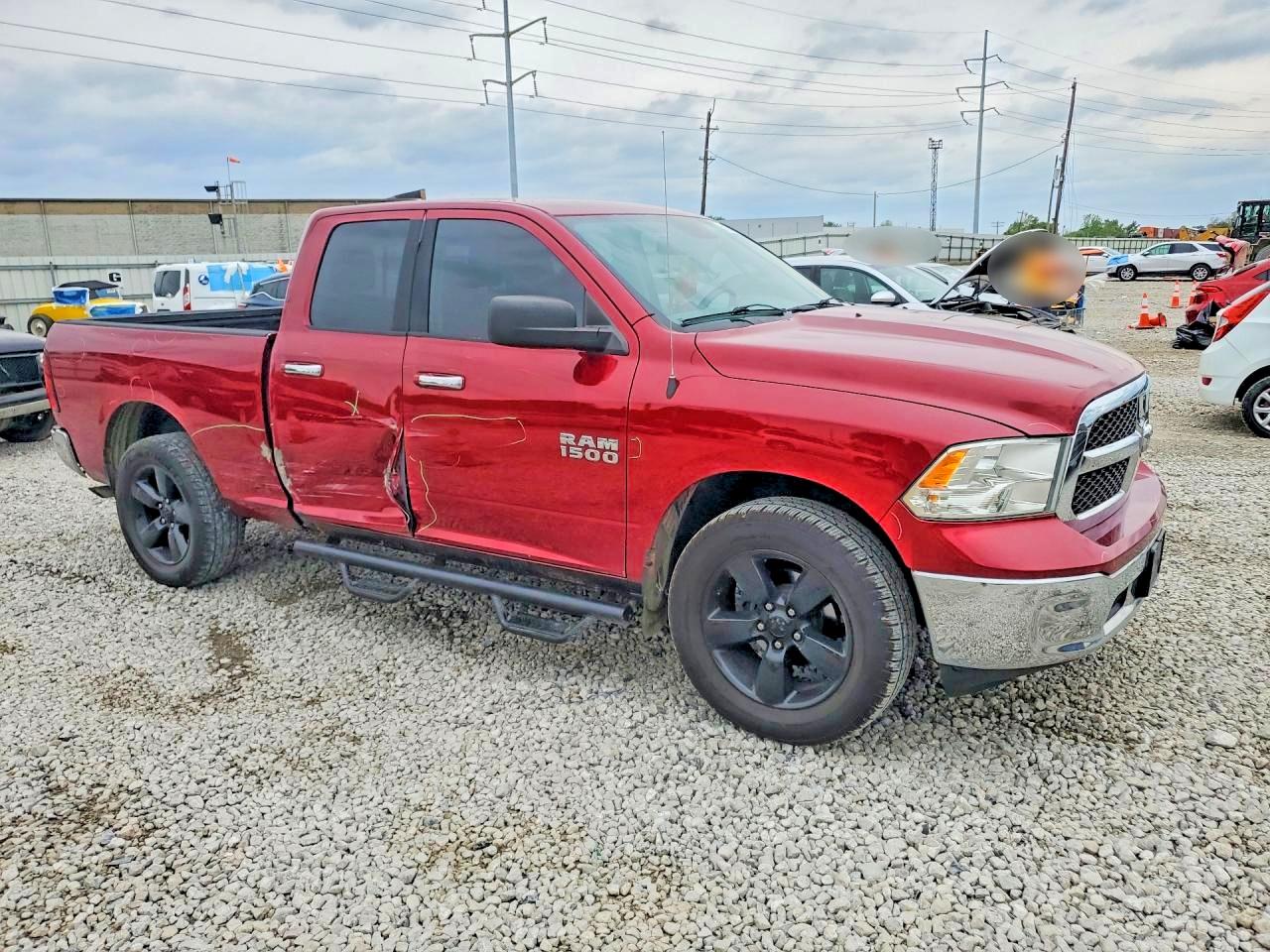 2014 RAM 1500 SLT photo 4