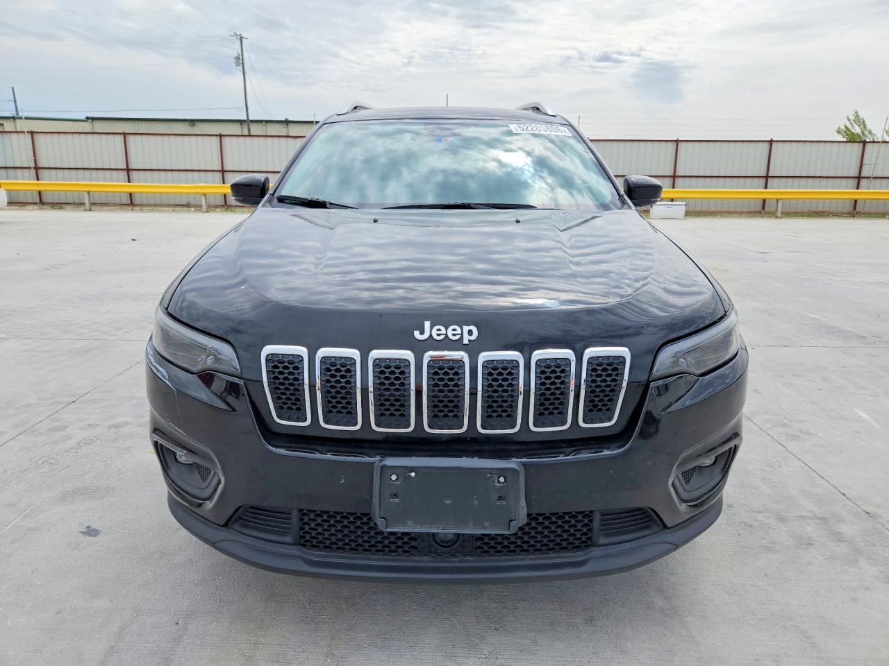 2021 JEEP CHEROKEE LATITUDE LUX photo 9