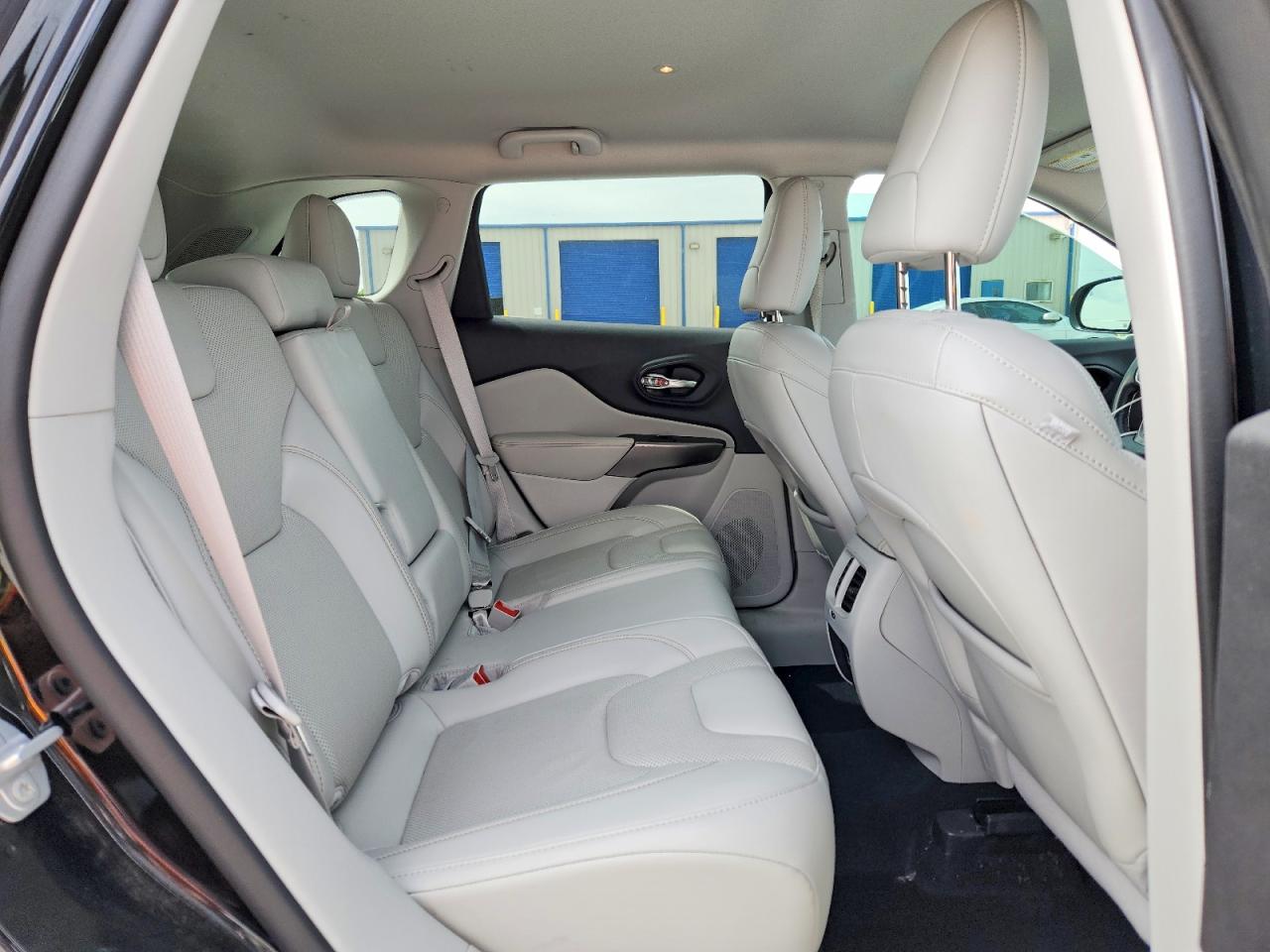 2021 JEEP CHEROKEE LATITUDE LUX photo 21