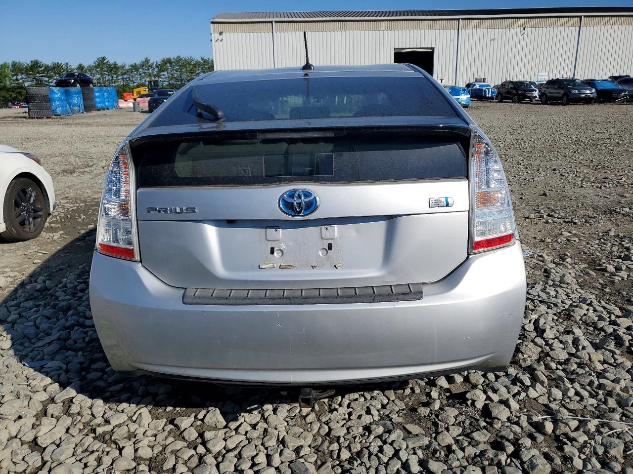 2011 TOYOTA PRIUS THREE photo 6