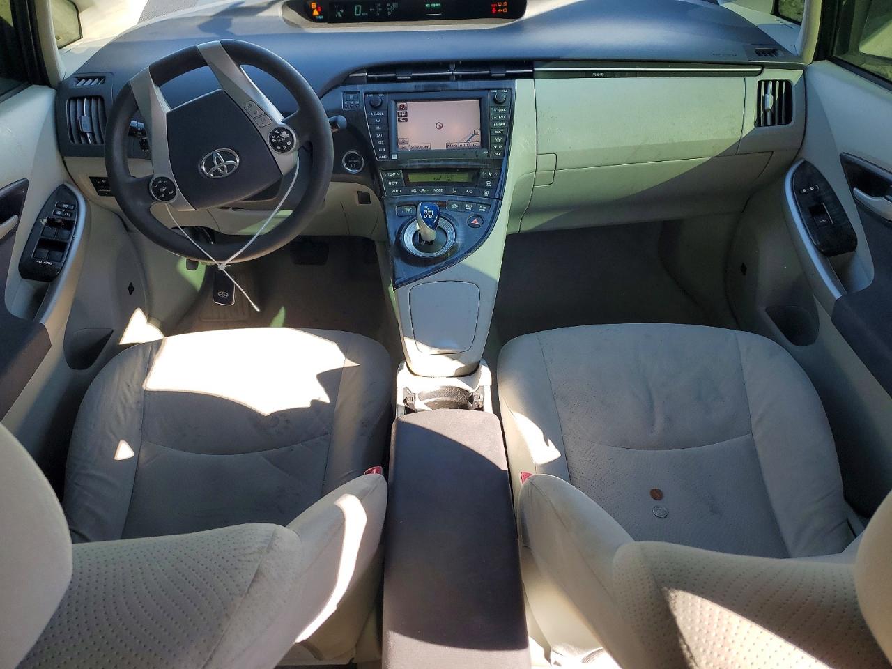 2011 TOYOTA PRIUS THREE photo 8