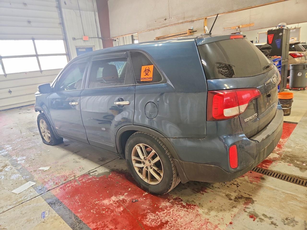 2014 KIA SORENTO LX photo 3