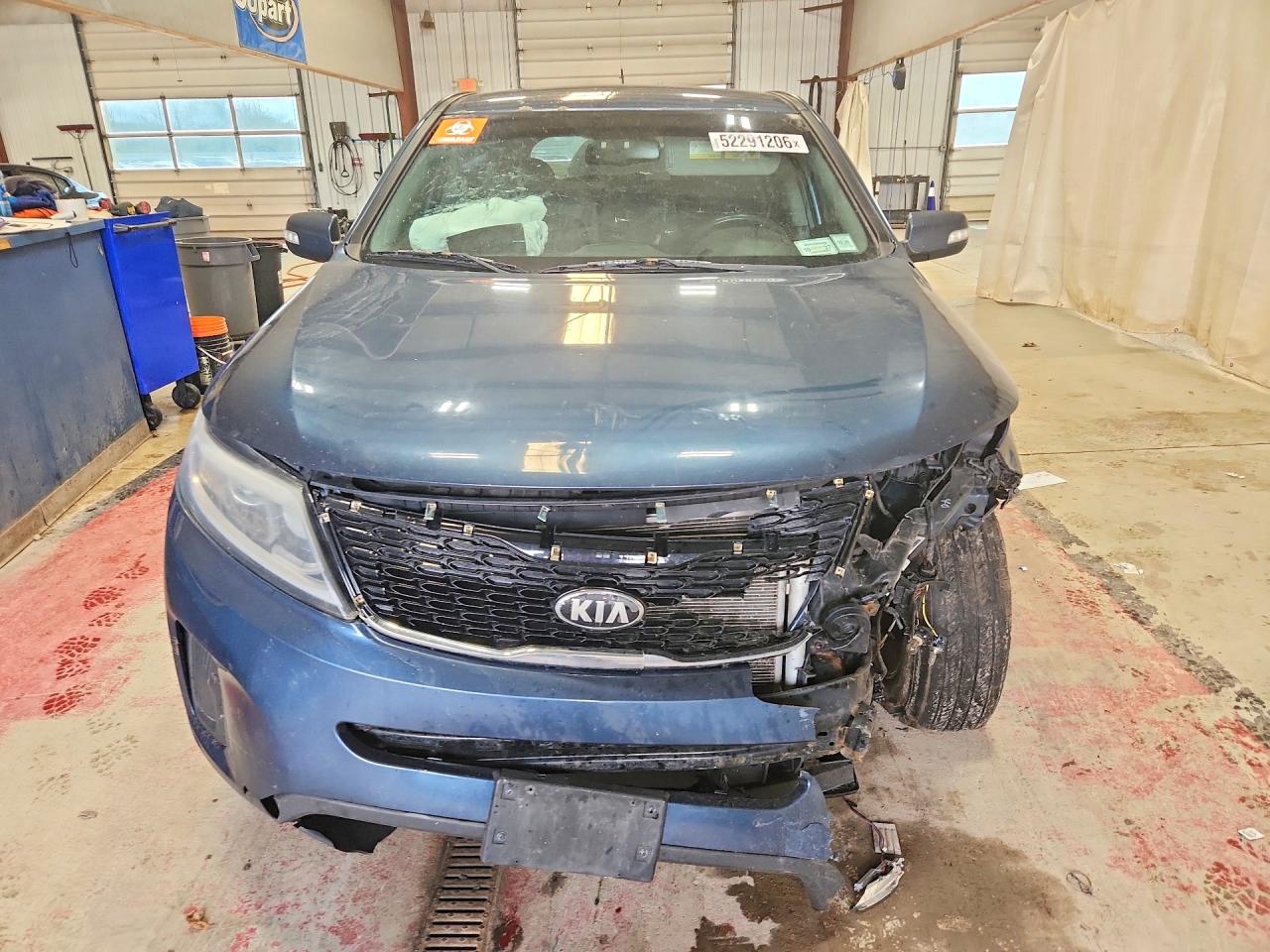 2014 KIA SORENTO LX photo 9