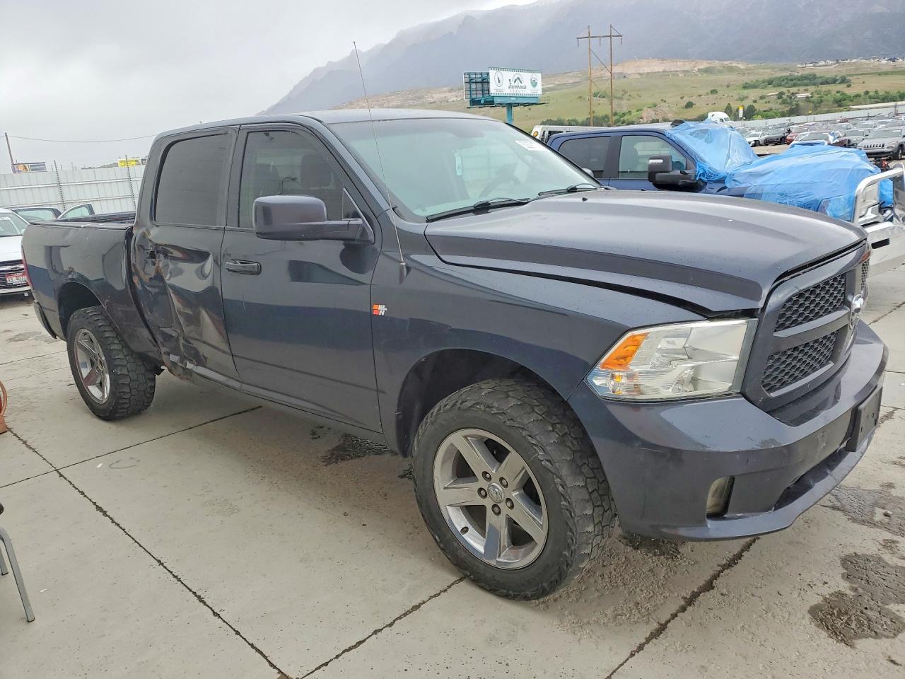 2014 RAM 1500 ST photo 10
