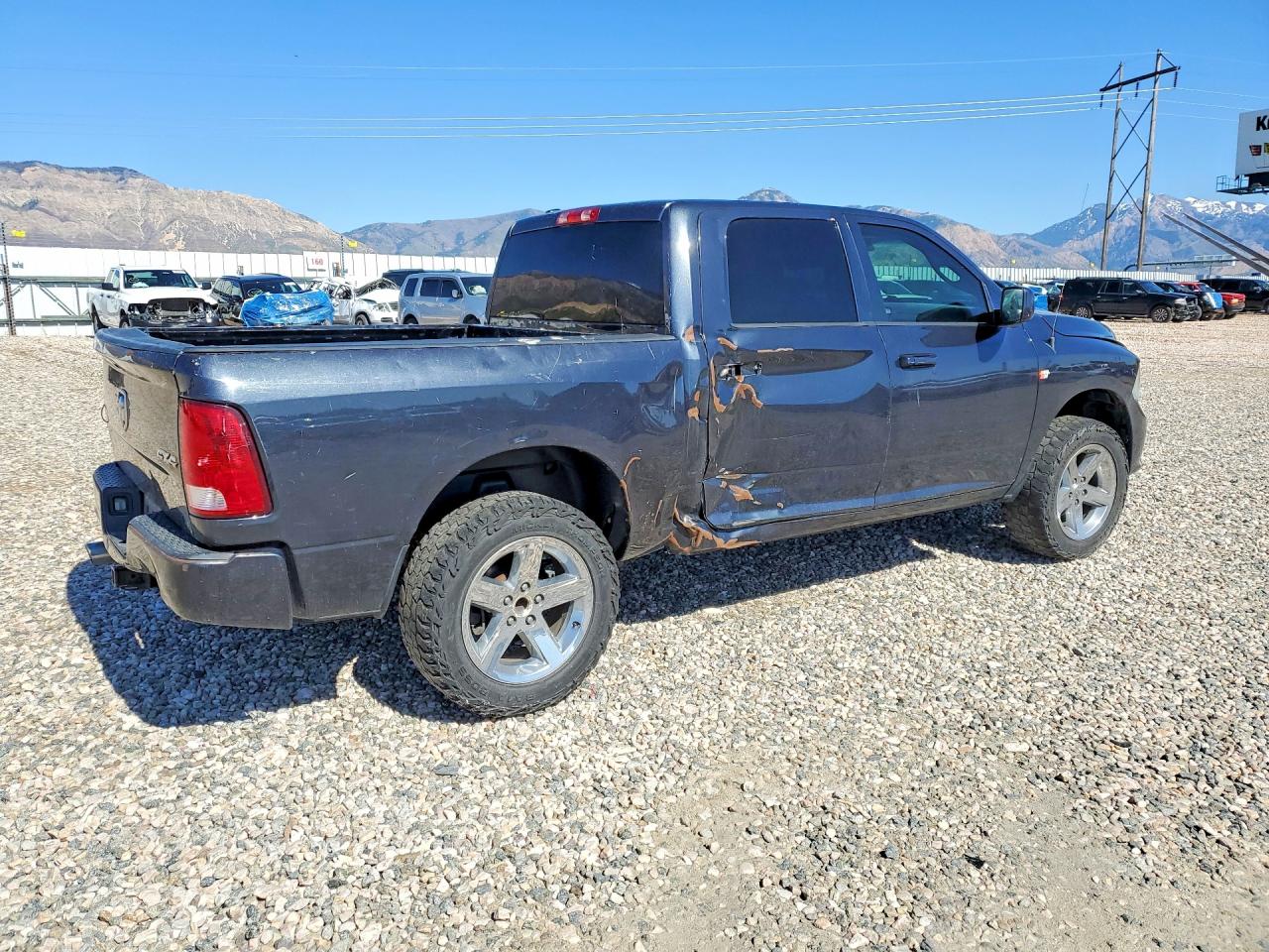 2014 RAM 1500 ST photo 7