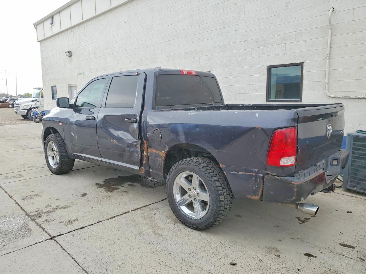 2014 RAM 1500 ST photo 4