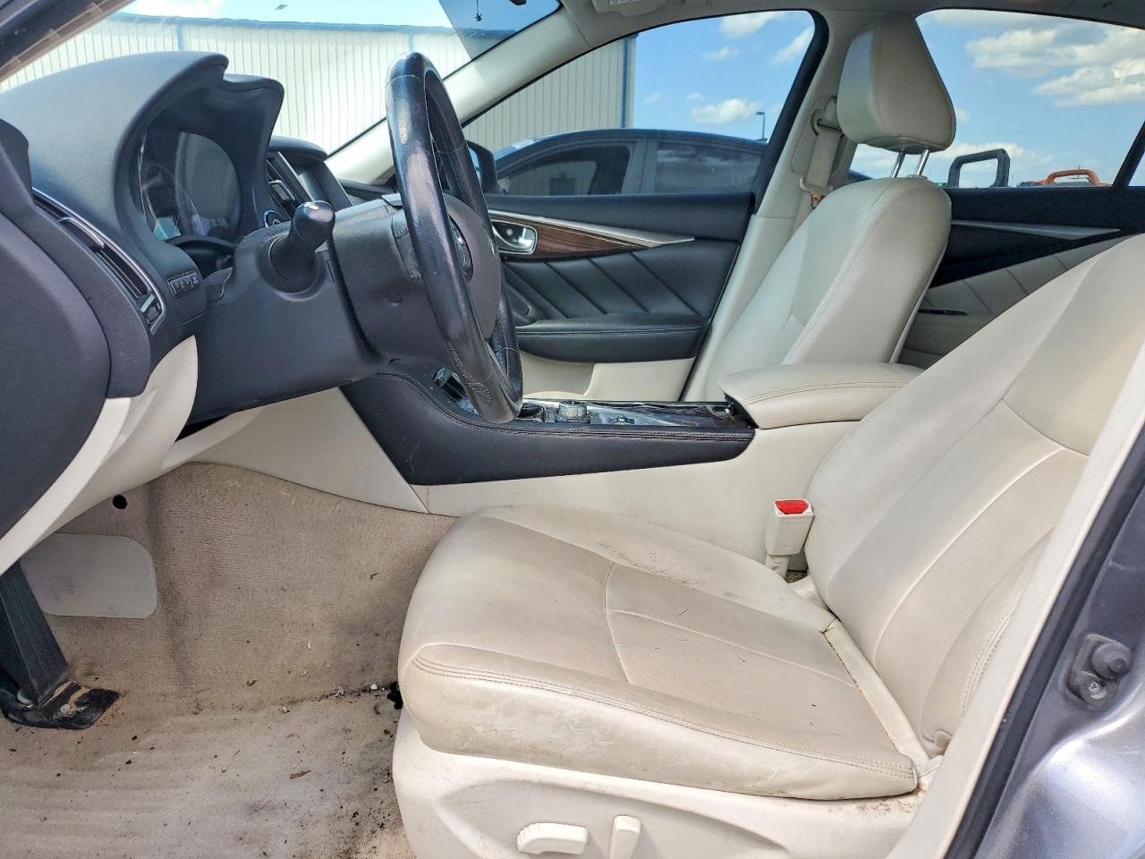 2015 INFINITI Q50 BASE photo 19