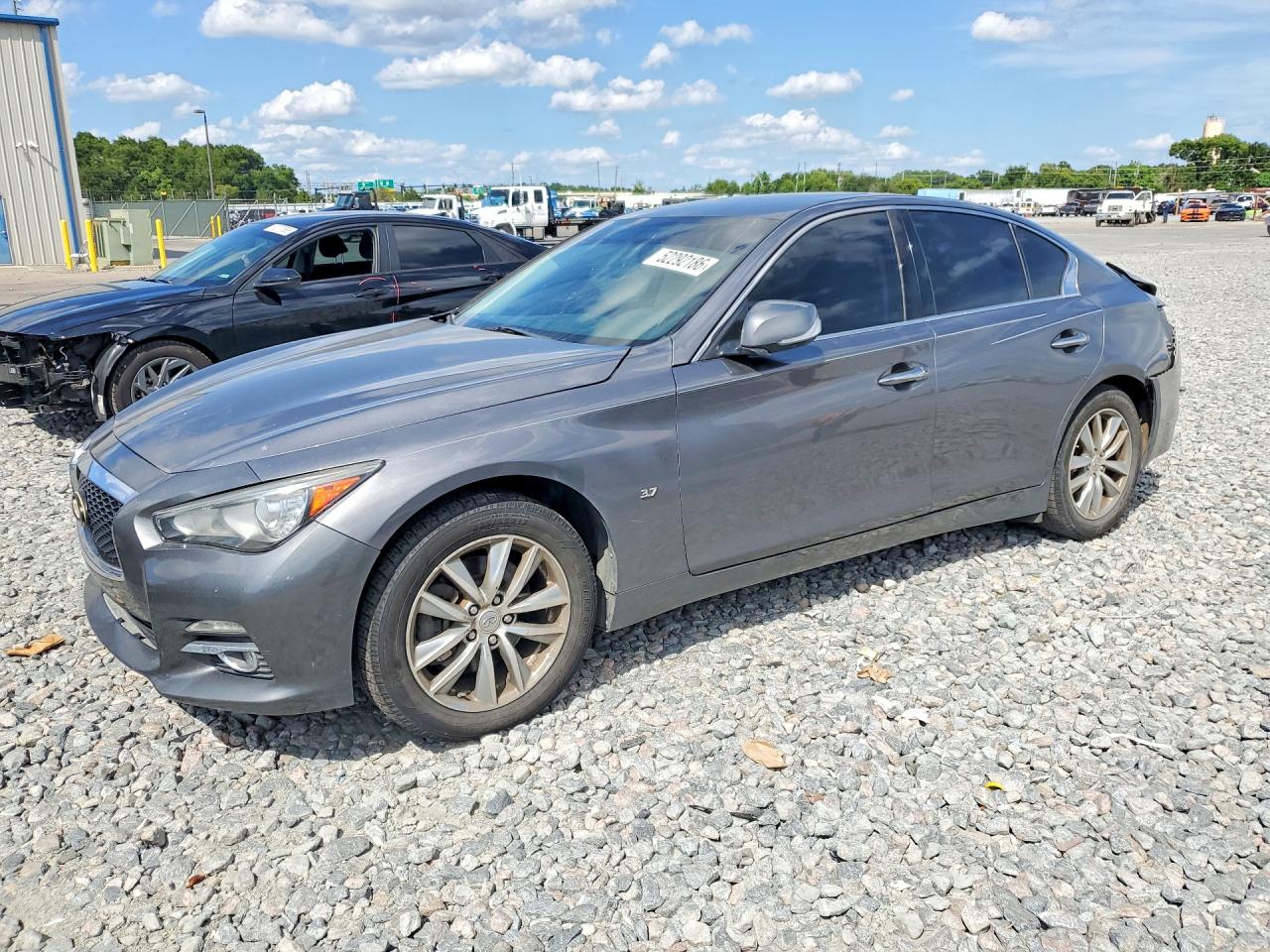 2015 INFINITI Q50