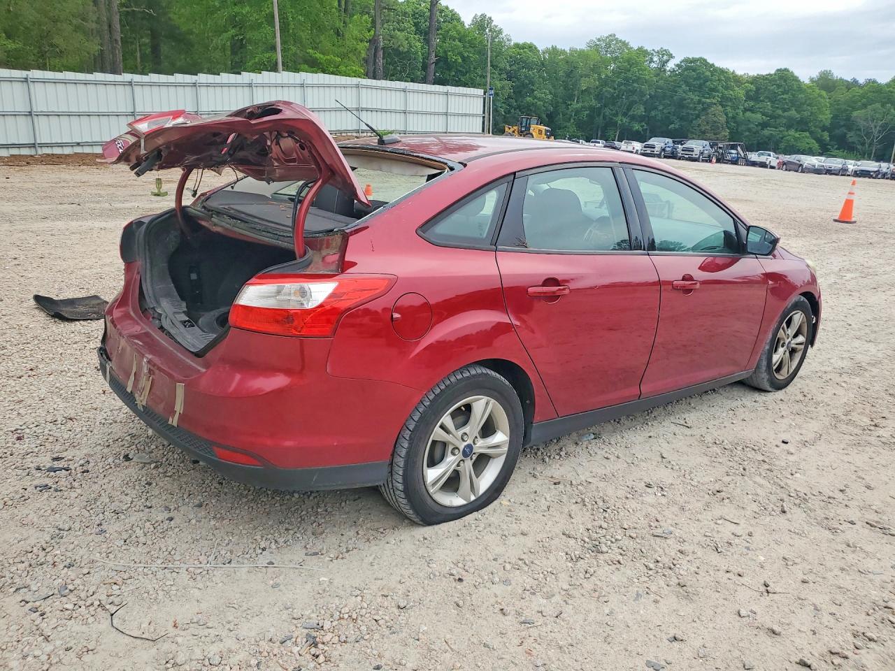 2014 FORD FOCUS SE photo 3