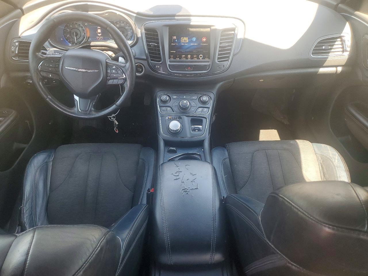 2015 CHRYSLER 200 S photo 15
