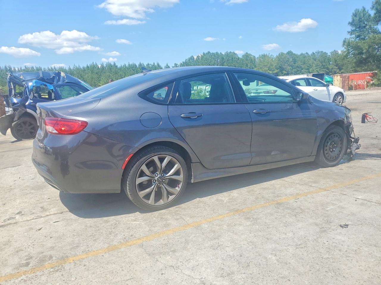 2015 CHRYSLER 200 S photo 5