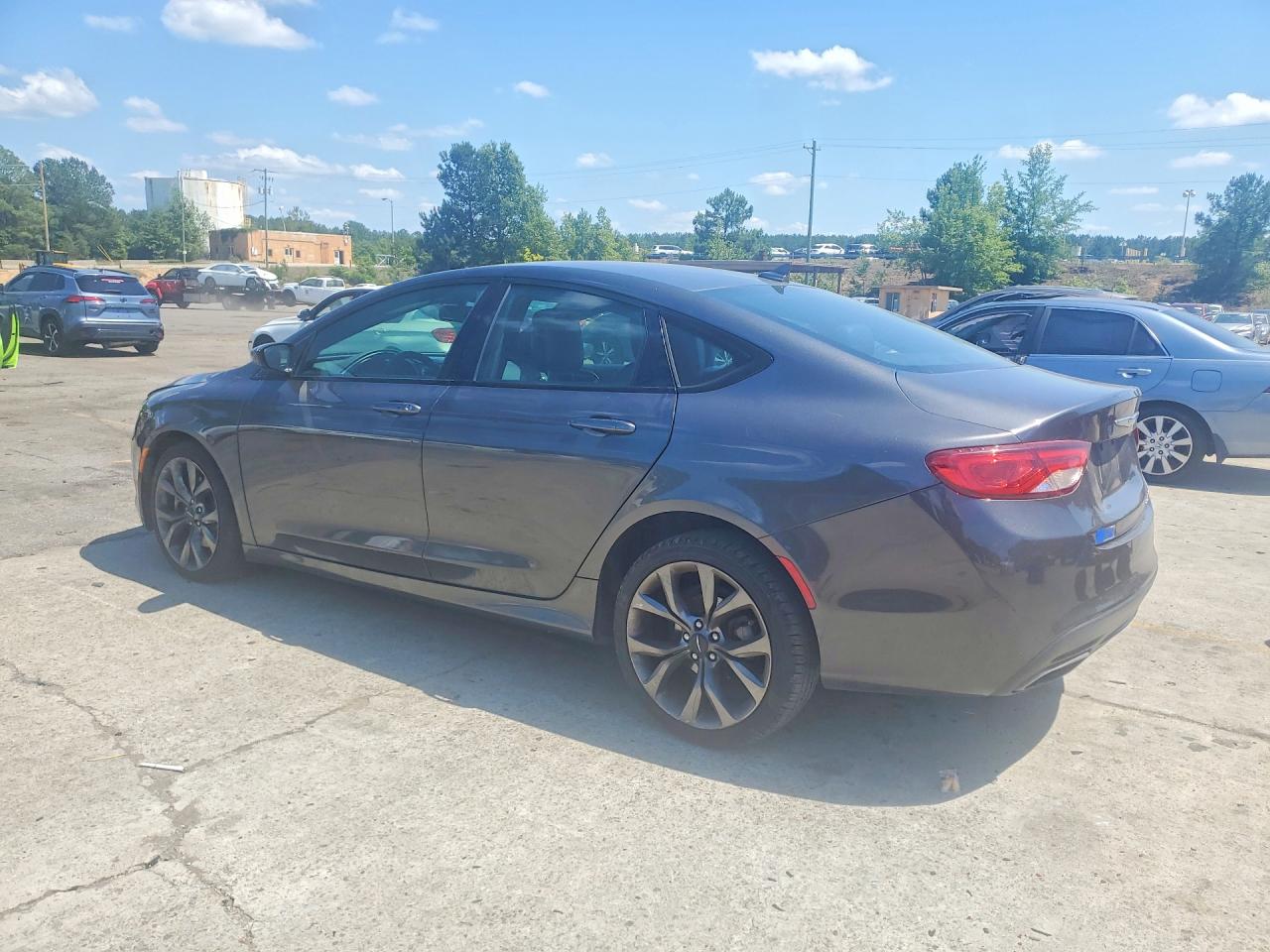 2015 CHRYSLER 200 S photo 3
