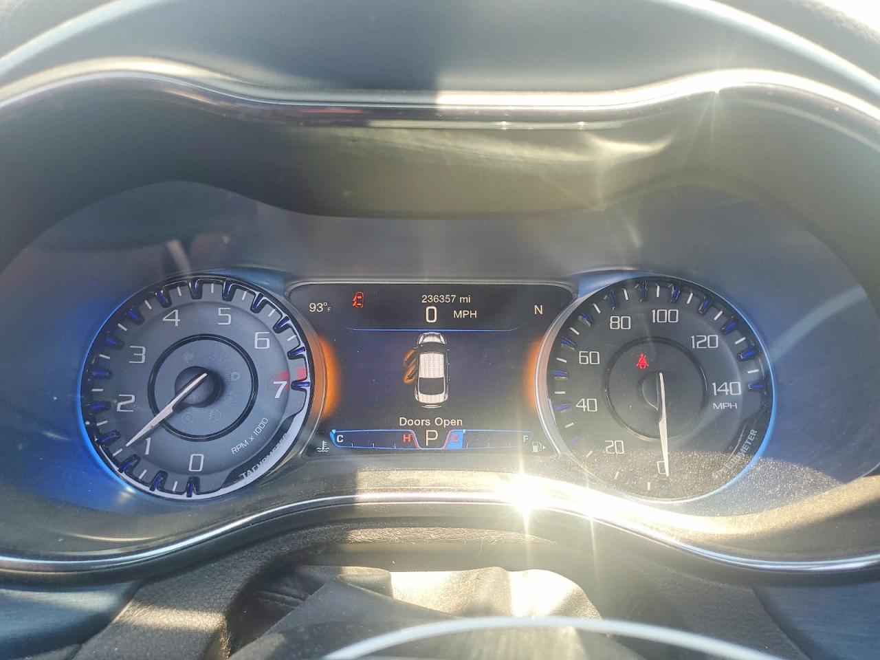 2015 CHRYSLER 200 S photo 17