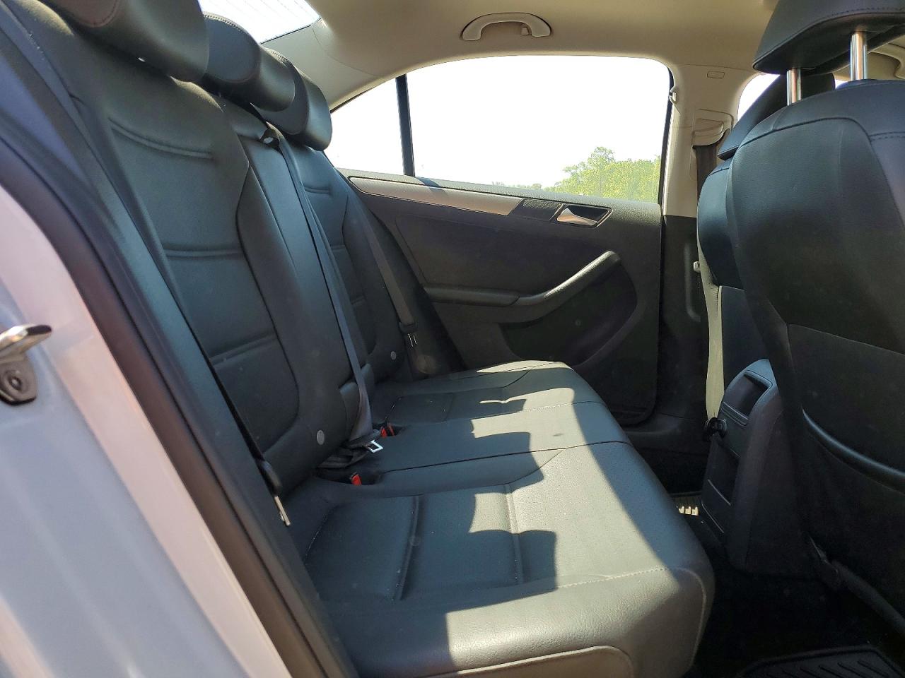 2017 VOLKSWAGEN JETTA SE photo 19