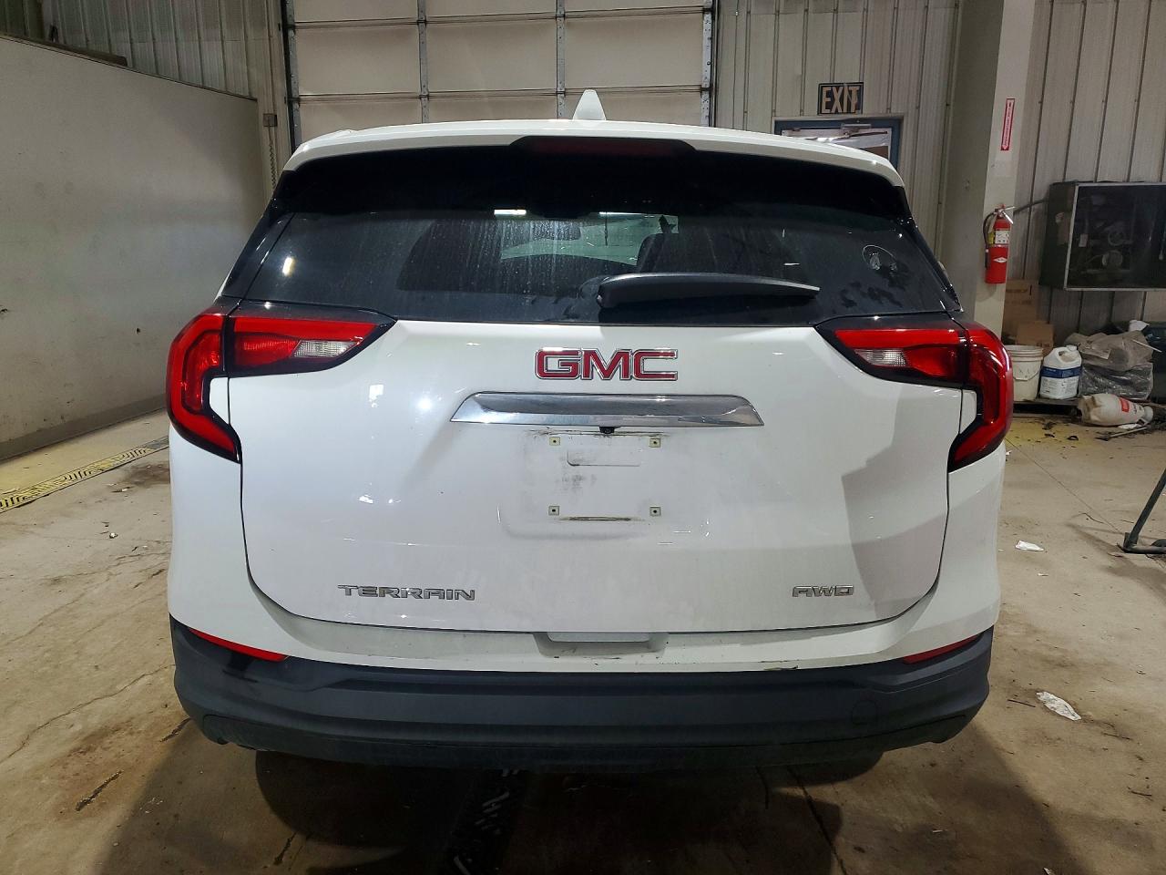 2018 GMC TERRAIN SLE photo 11