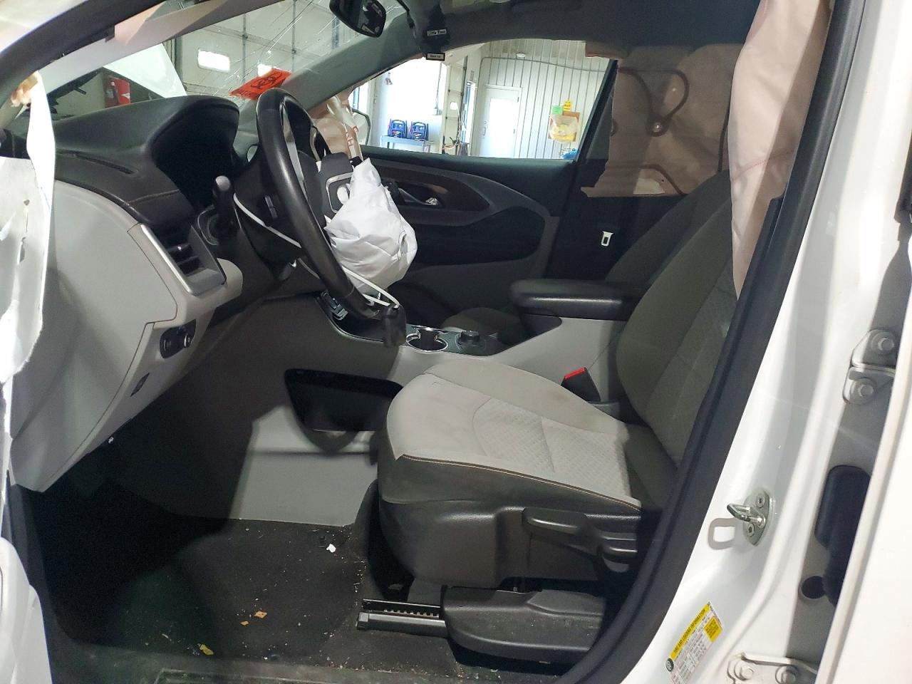 2018 GMC TERRAIN SLE photo 13
