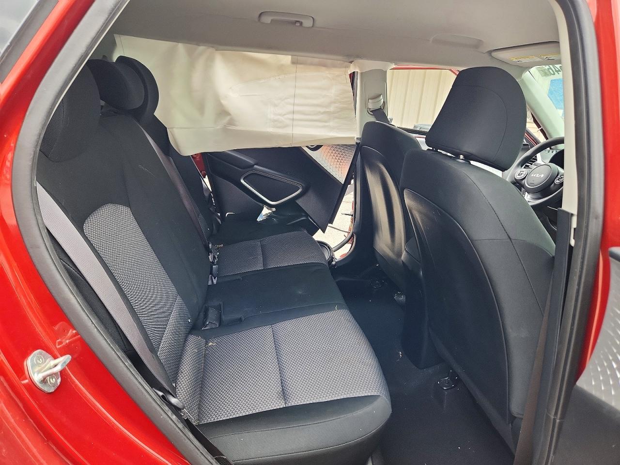 2022 KIA SOUL LX photo 21