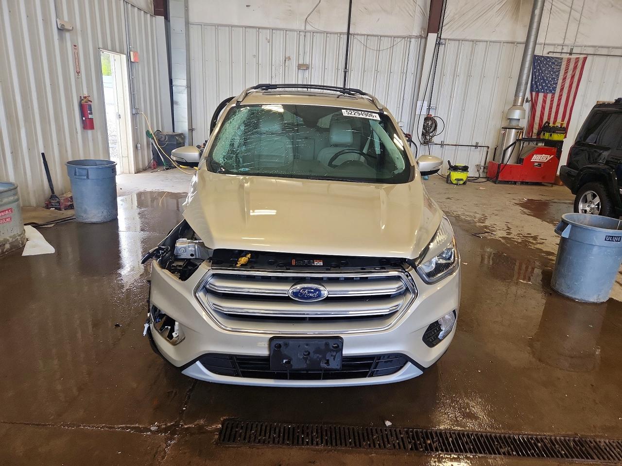 2017 FORD ESCAPE TITANIUM photo 5