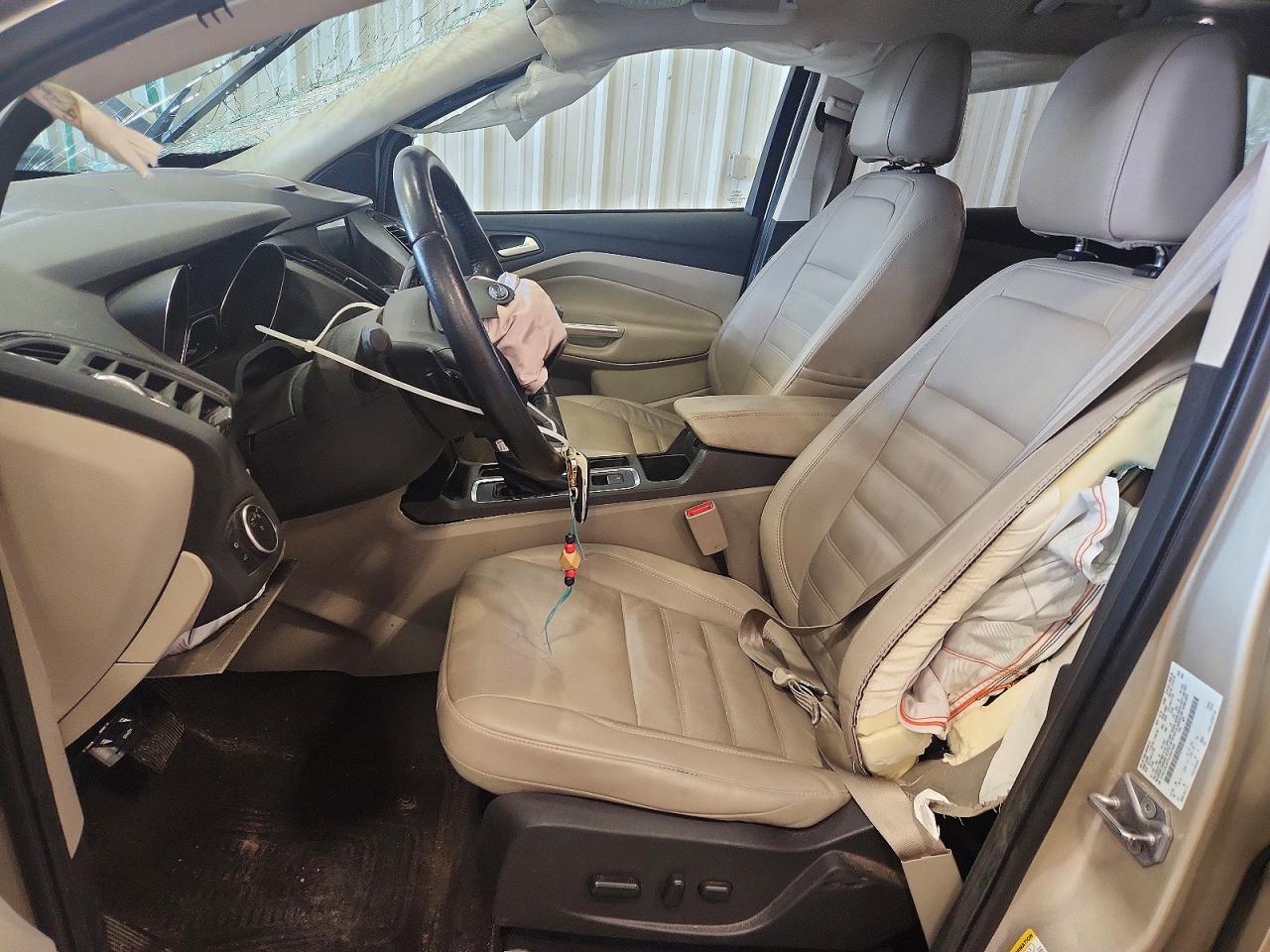 2017 FORD ESCAPE TITANIUM photo 7