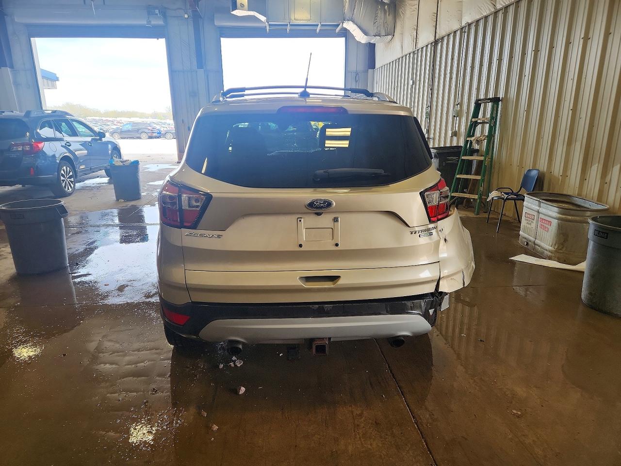 2017 FORD ESCAPE TITANIUM photo 6