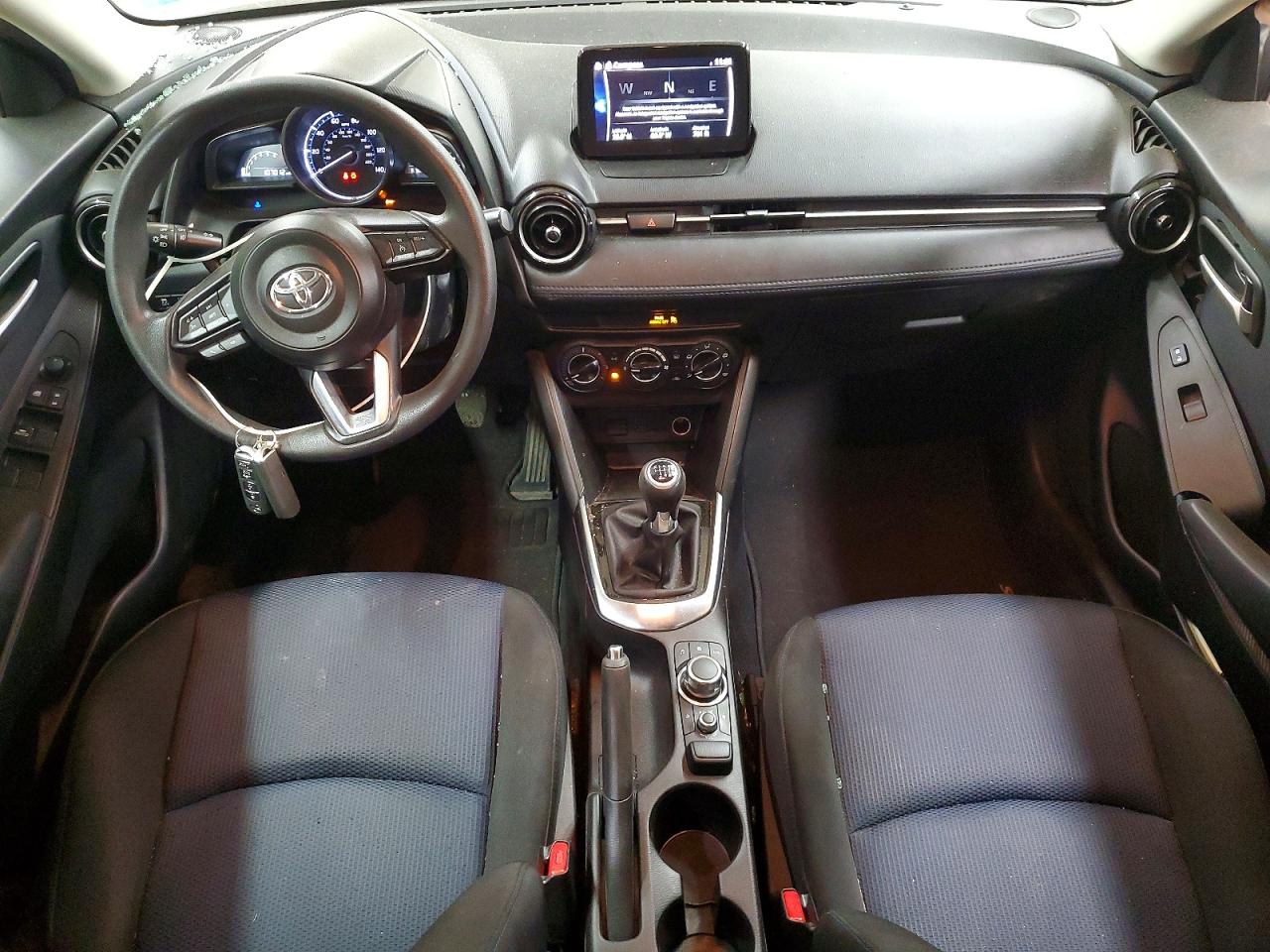 2019 TOYOTA YARIS LE photo 22