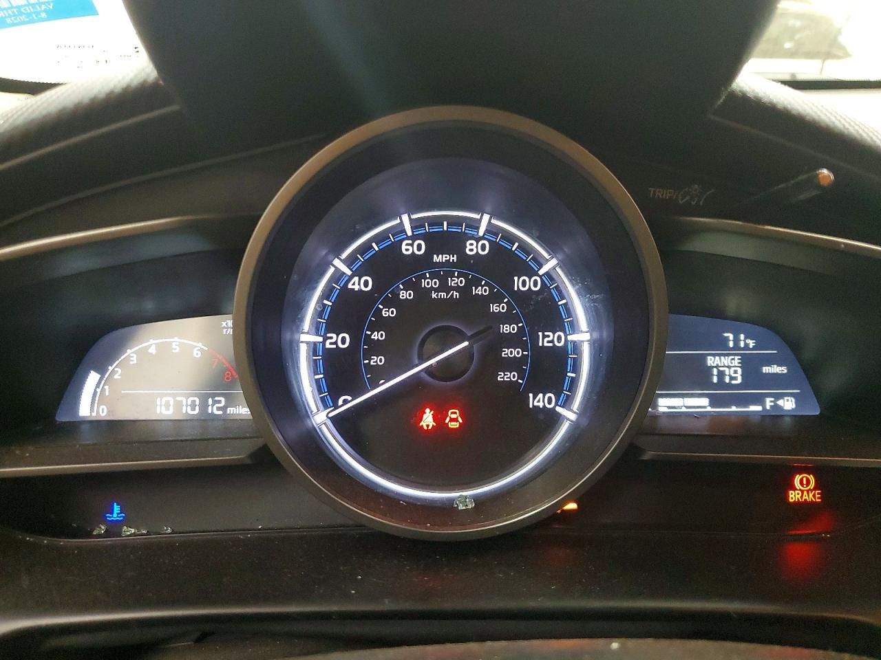 2019 TOYOTA YARIS LE photo 25