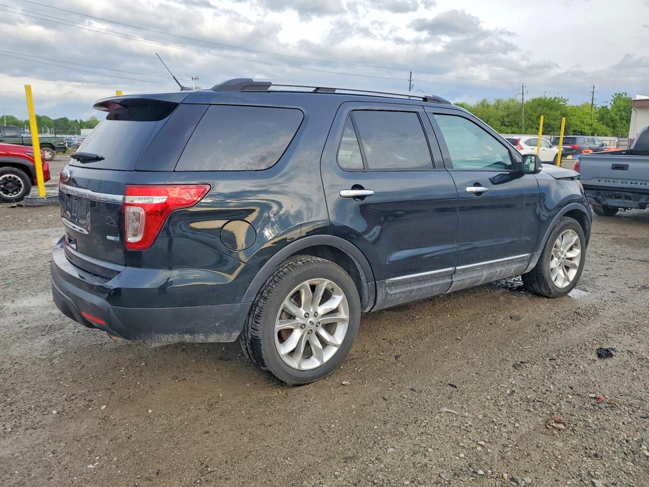2014 FORD EXPLORER XLT photo 5