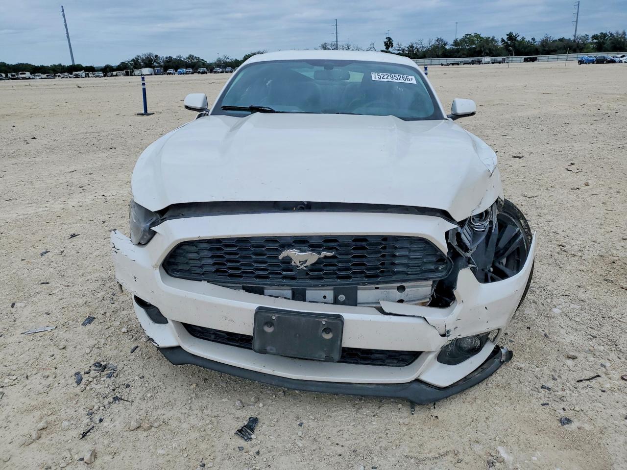 2017 FORD MUSTANG photo 9