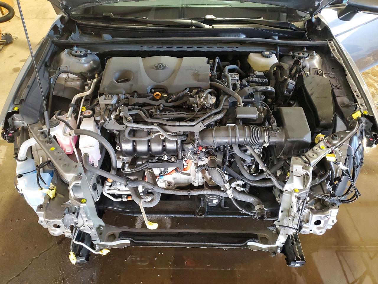 2025 TOYOTA CAMRY SE photo 21