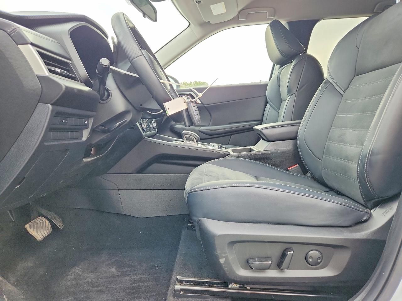 2024 MITSUBISHI OUTLANDER SE photo 19