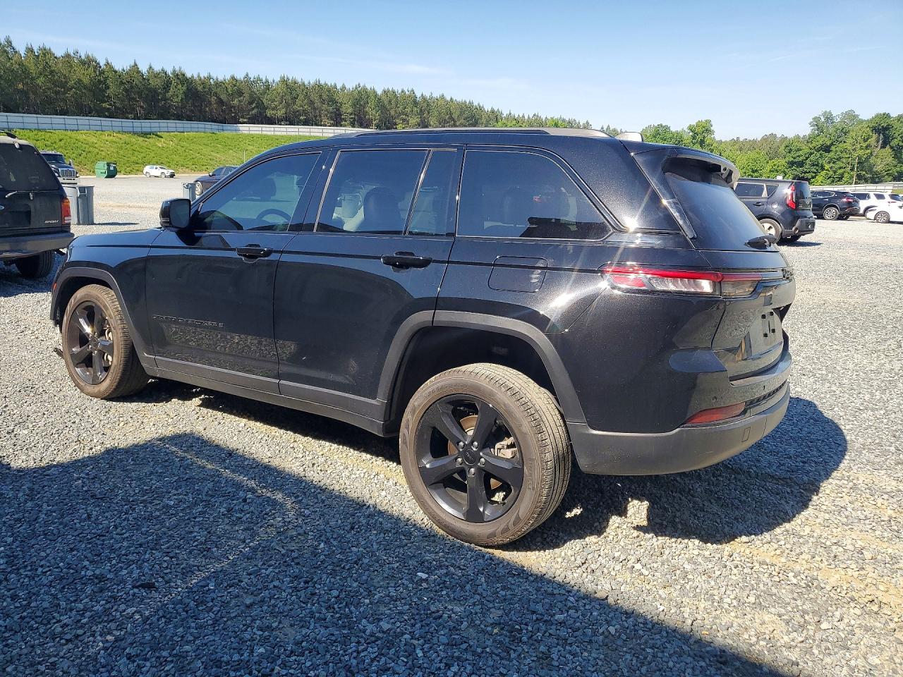 2023 JEEP GRAND CHEROKEE LIMITED photo 3