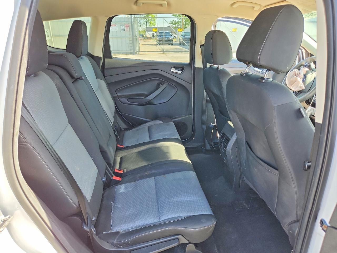 2017 FORD ESCAPE SE photo 11