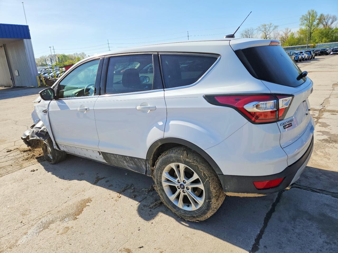 2017 FORD ESCAPE SE photo 2